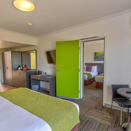 Mackay Oceanside Central Hotel Official Экстерьер фото