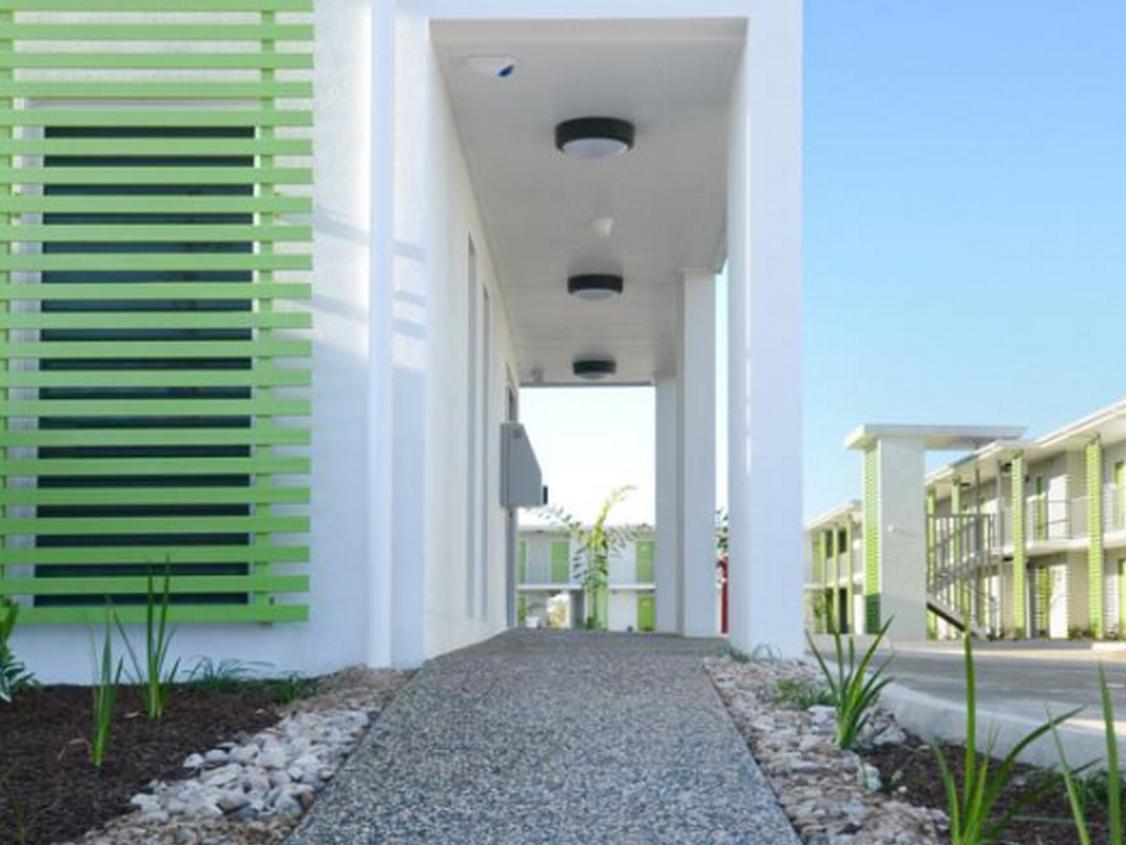 Mackay Oceanside Central Hotel Official Экстерьер фото