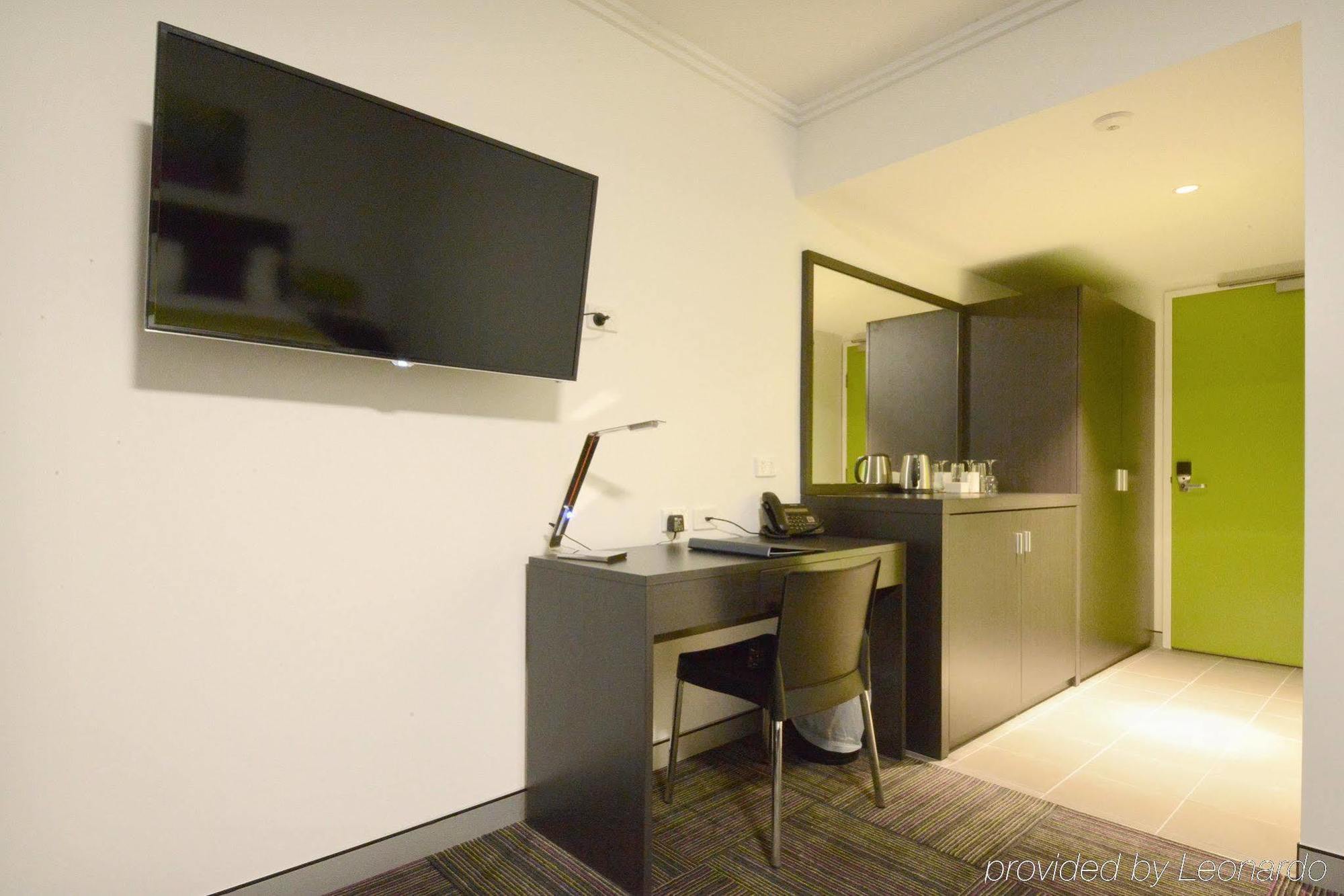 Mackay Oceanside Central Hotel Official Экстерьер фото