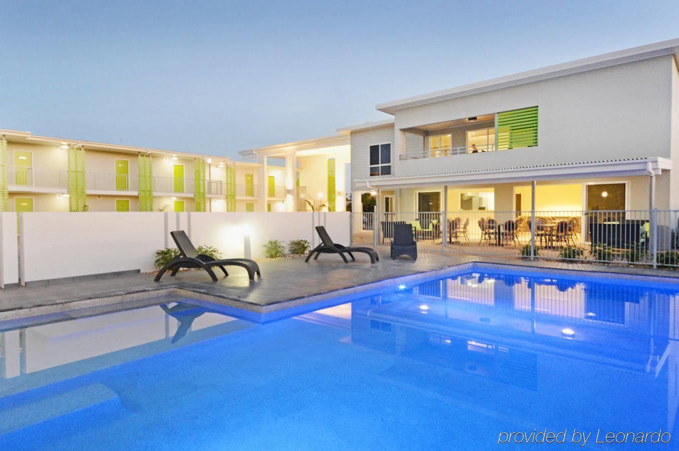 Mackay Oceanside Central Hotel Official Экстерьер фото