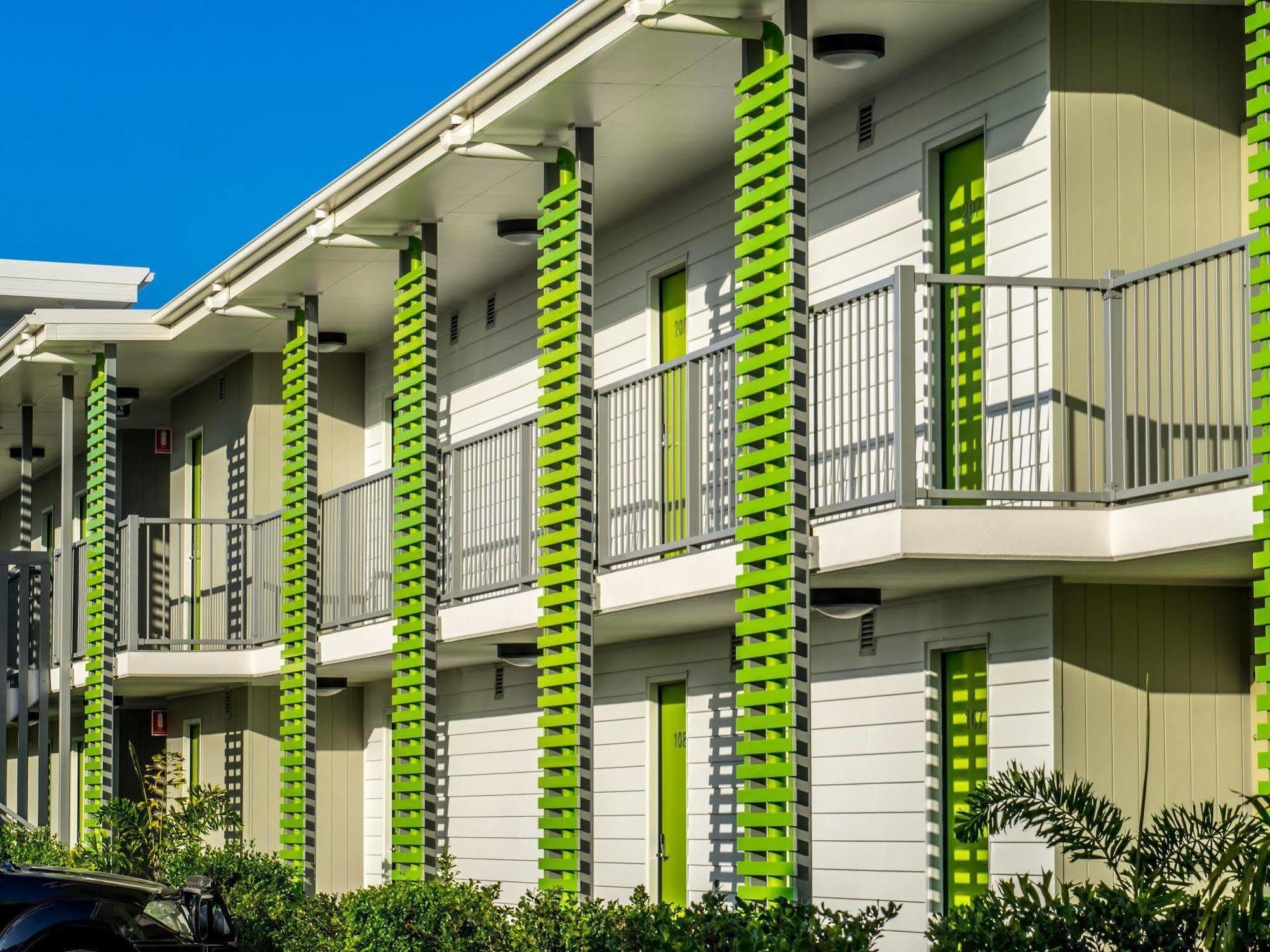 Mackay Oceanside Central Hotel Official Экстерьер фото