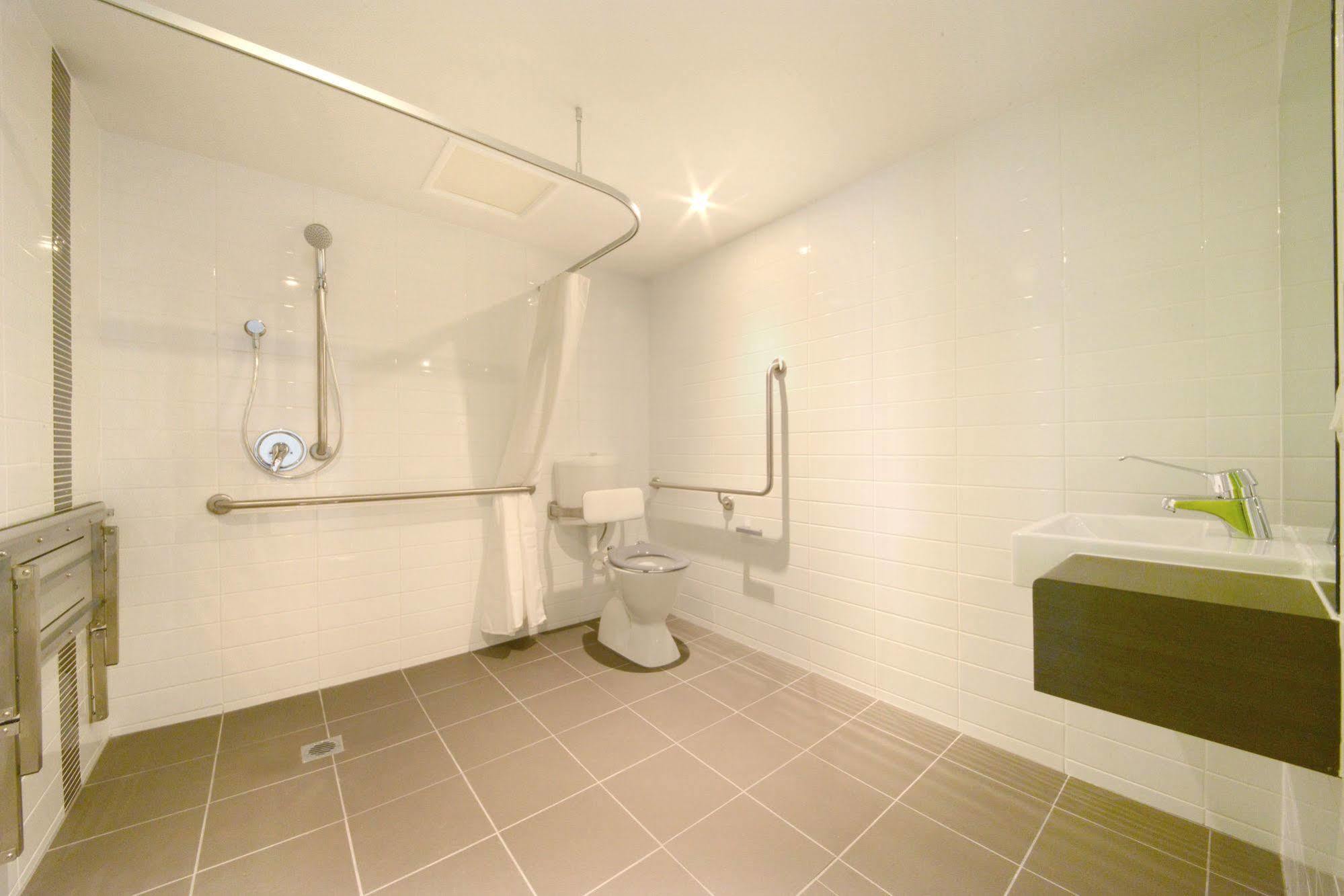 Mackay Oceanside Central Hotel Official Экстерьер фото